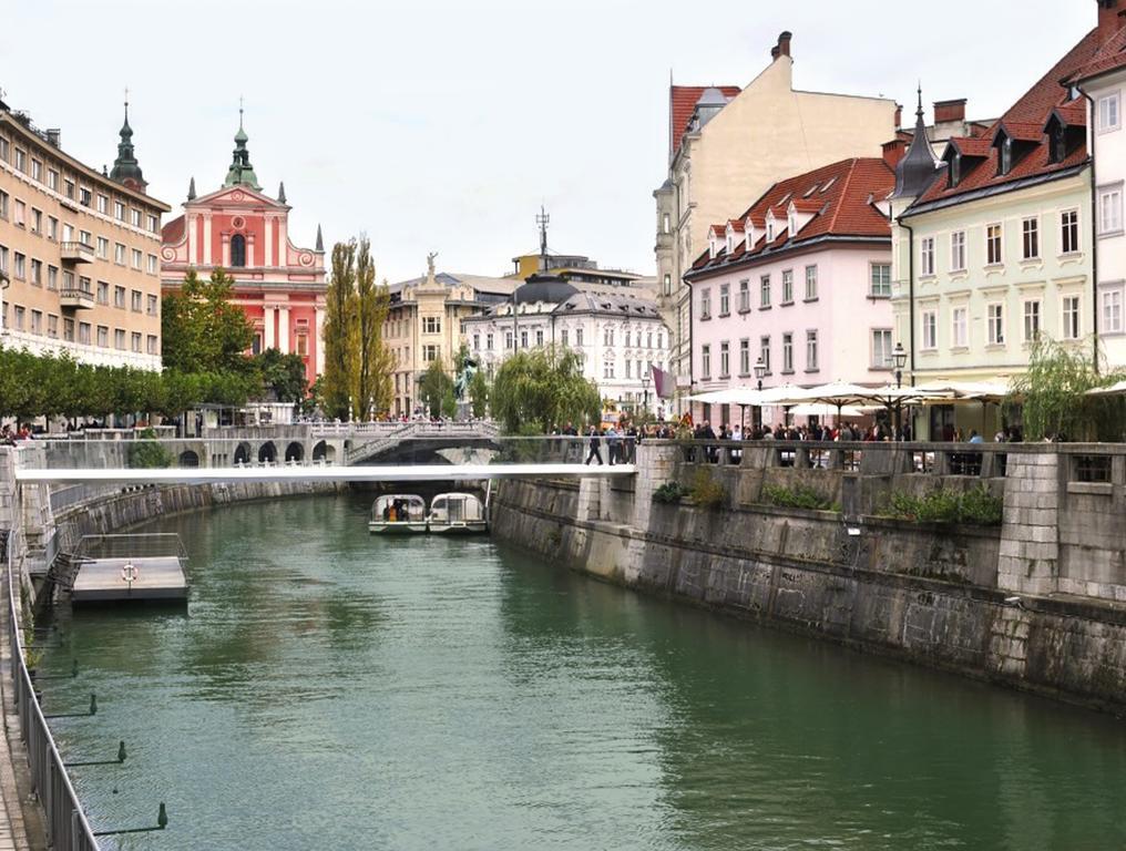 Studio Emmi Ljubljana Rom bilde